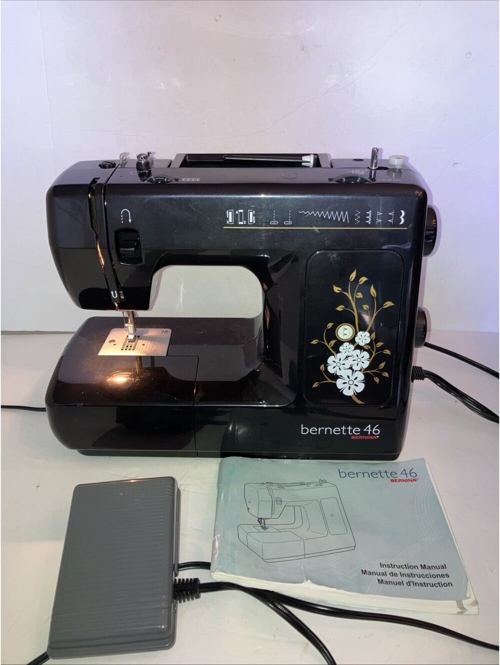 Bernina Bernette Model 46 Sewing Machine Black Instruction Book  WORKS